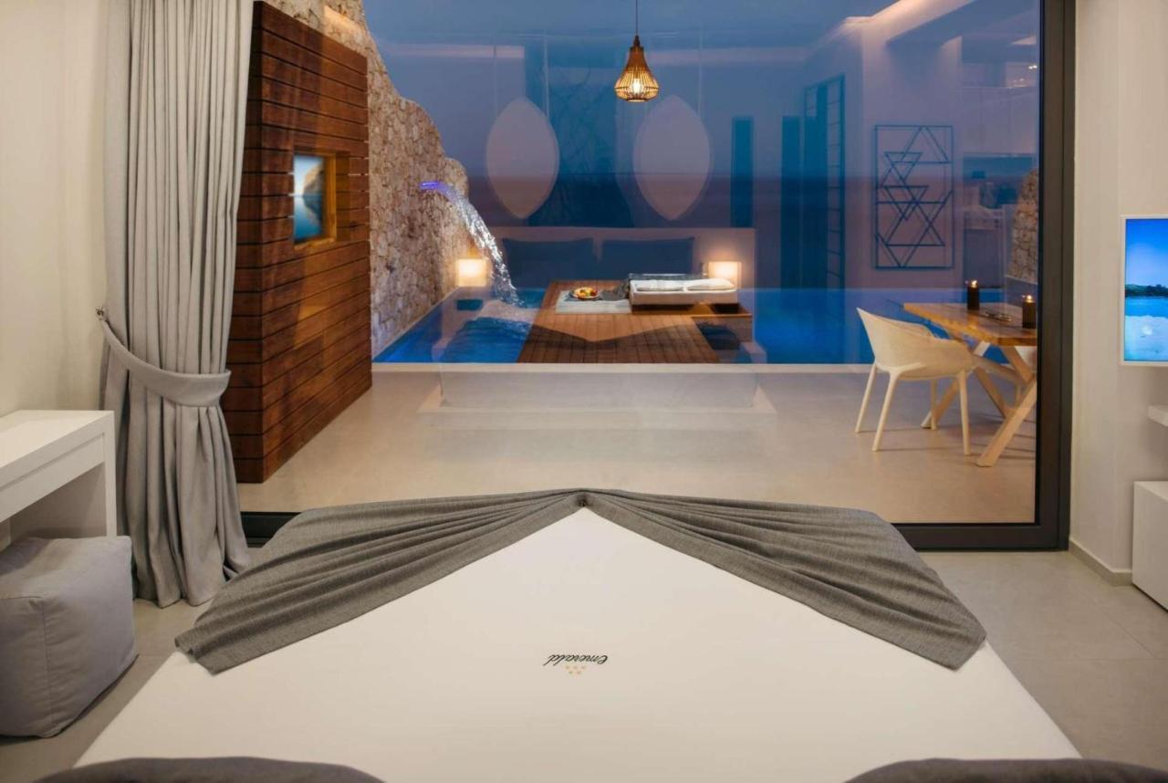 Emerald Cave Suites Agios Nikolaos  Buitenkant foto